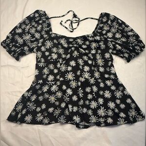 AUW Daisy Print Crop Top Black White Floral Stretch Tee Size L
